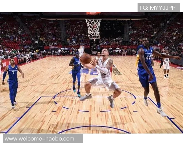 火箭比赛观众席冷清KD暗示第二节将会有不同场面